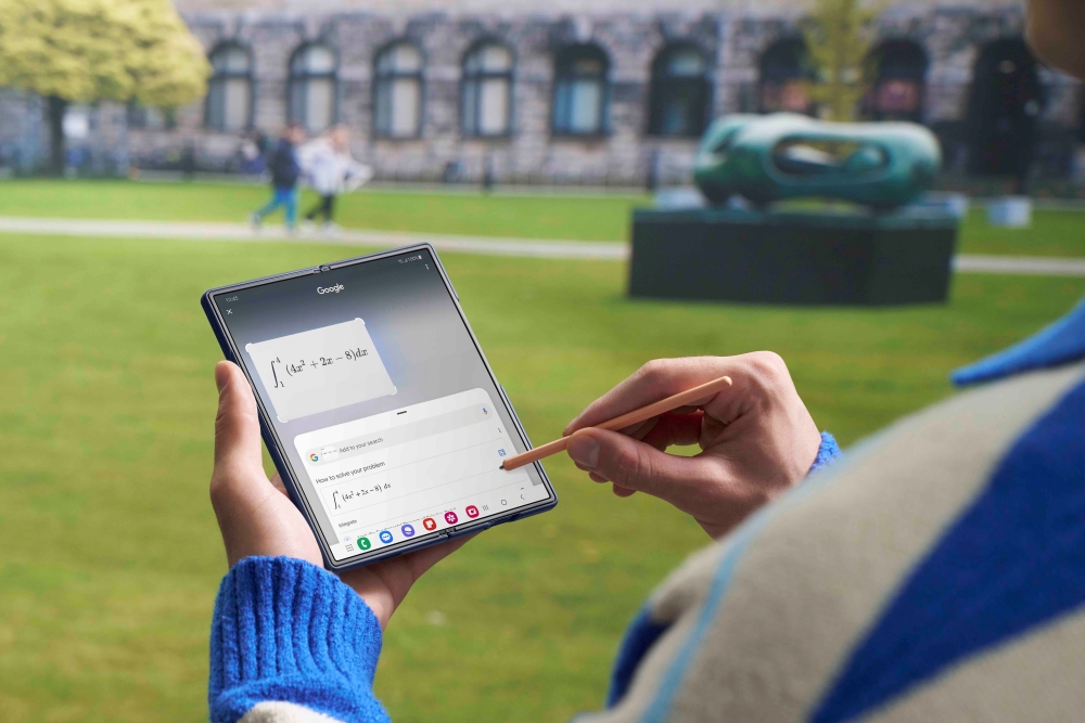 8 เจเนอเรชันของ Samsung Galaxy Z Series จากต้นแบบจอพับสู่เรือธงที่ใช้ได้จริง
