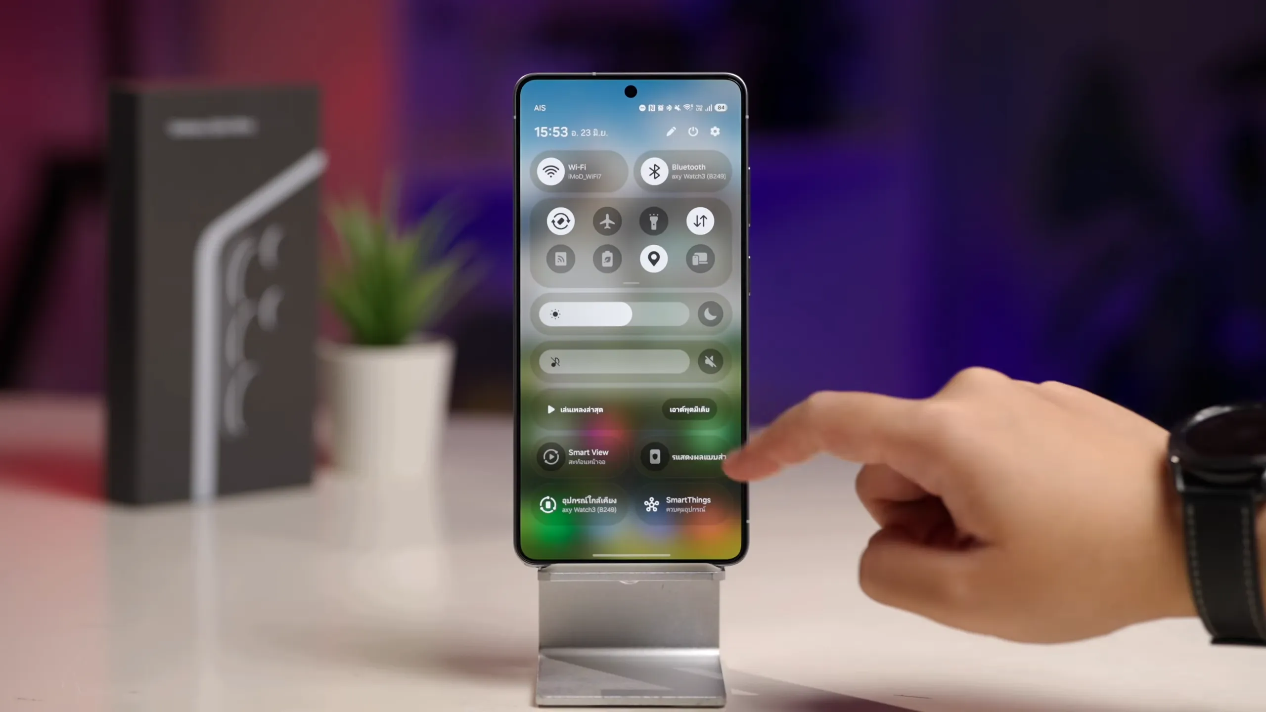 iQOO 16 กับจอ 2K 165Hz Samsung M16 OLED ที่เขย่ามาตรฐานมือถือเกมมิ่ง