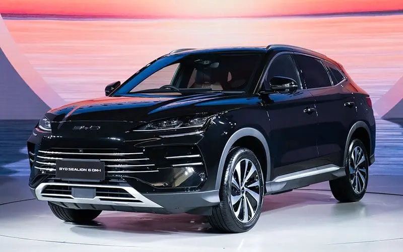 ปลั๊กอินไฮบริด SUV ใต้ล้านเทียบล้านหก ทำไม BYD Sealion 6 น่าเล่นกว่ารถไฮบริดเดิม