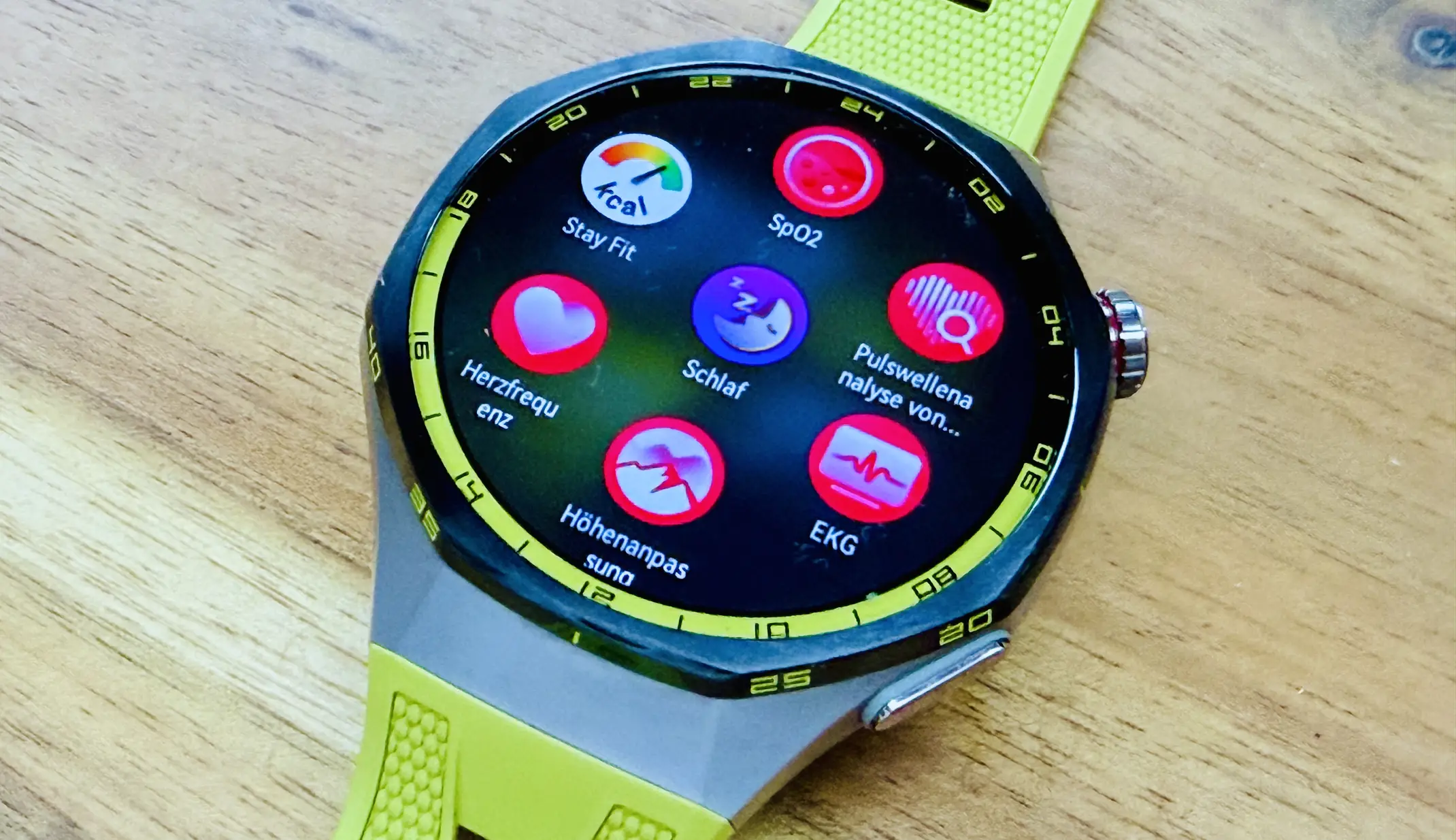 แบตเตอรี่ 21 วันกับสมาร์ตวอตช์ AI ระดับพรีเมียม: Huawei Watch GT 7 ท้าชนตัวท็อป