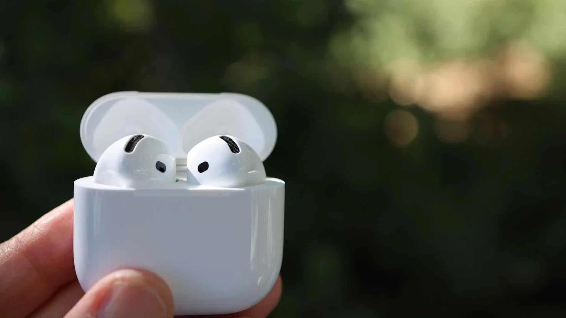 AirPods 5 หูฟัง ANC ราคาดี พร้อมฟีเจอร์แบบ Pro ที่คุ้มที่สุด