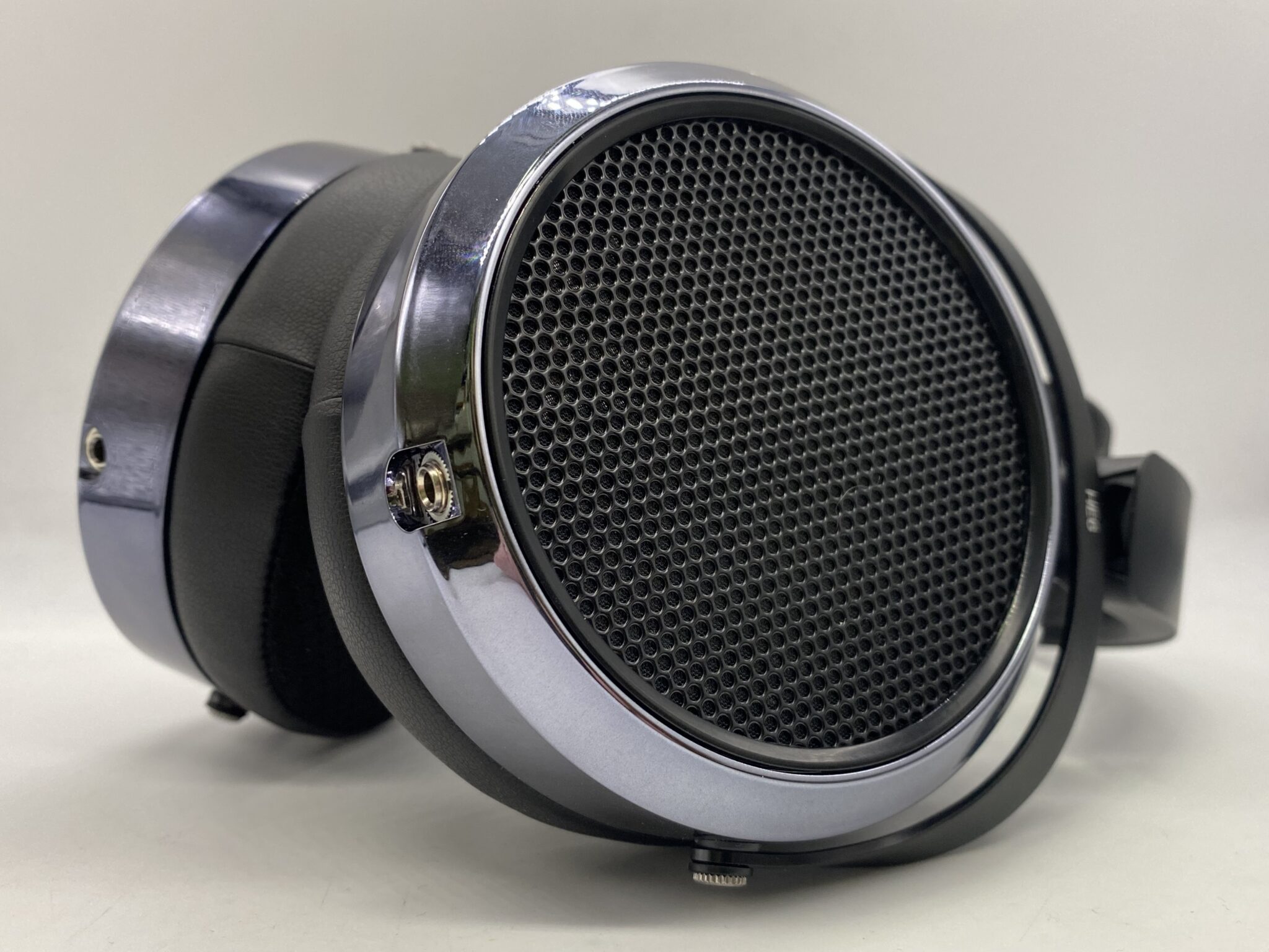 HiFiMAN HE6 Remastered vs Juzear Light Shuttle หูฟังแม่เหล็กระนาบสาย soundstage