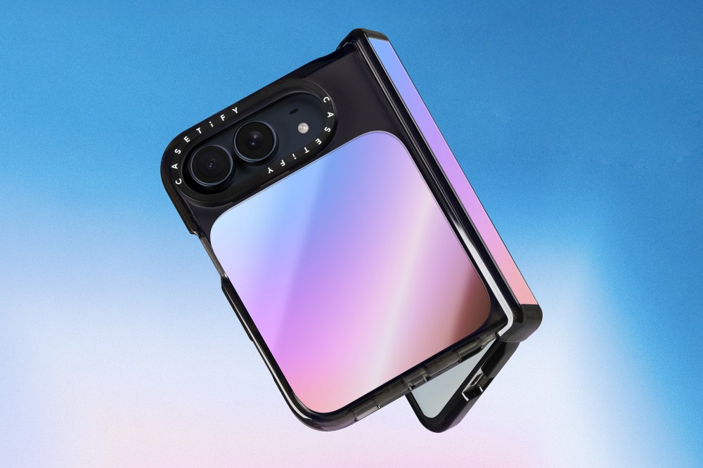 เคส iPhone 18 จาก CASETiFY และ UNIQ เลือกแบบไหนคุ้มสุด