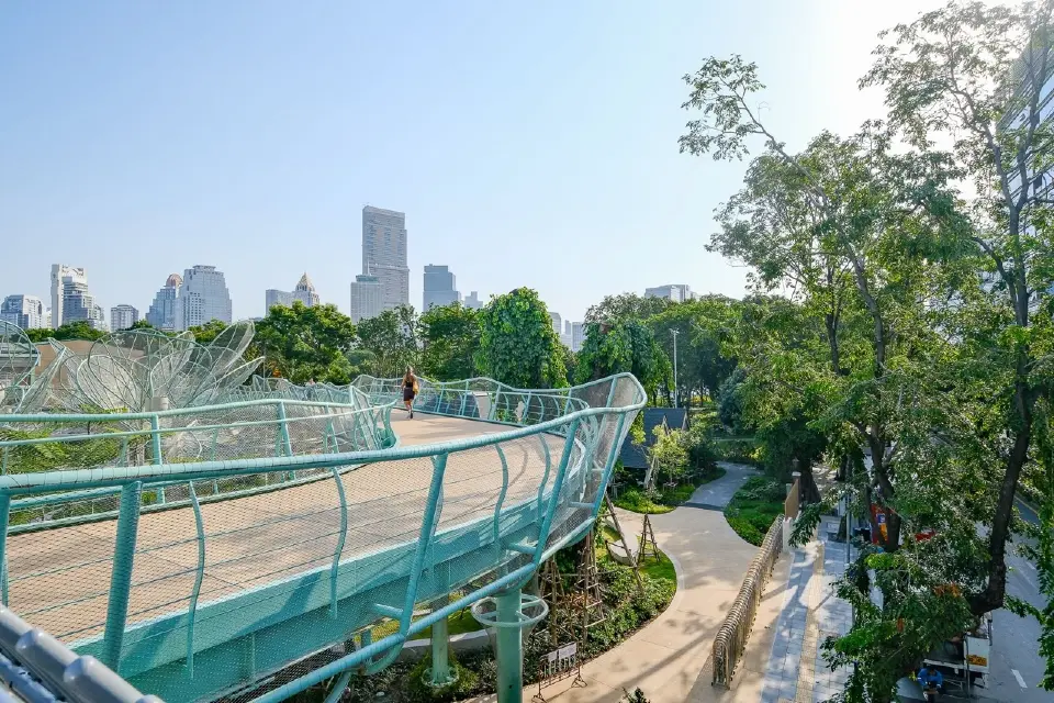 สะพานเขียวกรุงเทพ เปลี่ยนภาพถนนวิทยุสู่ไมล์สีเขียวของเมือง