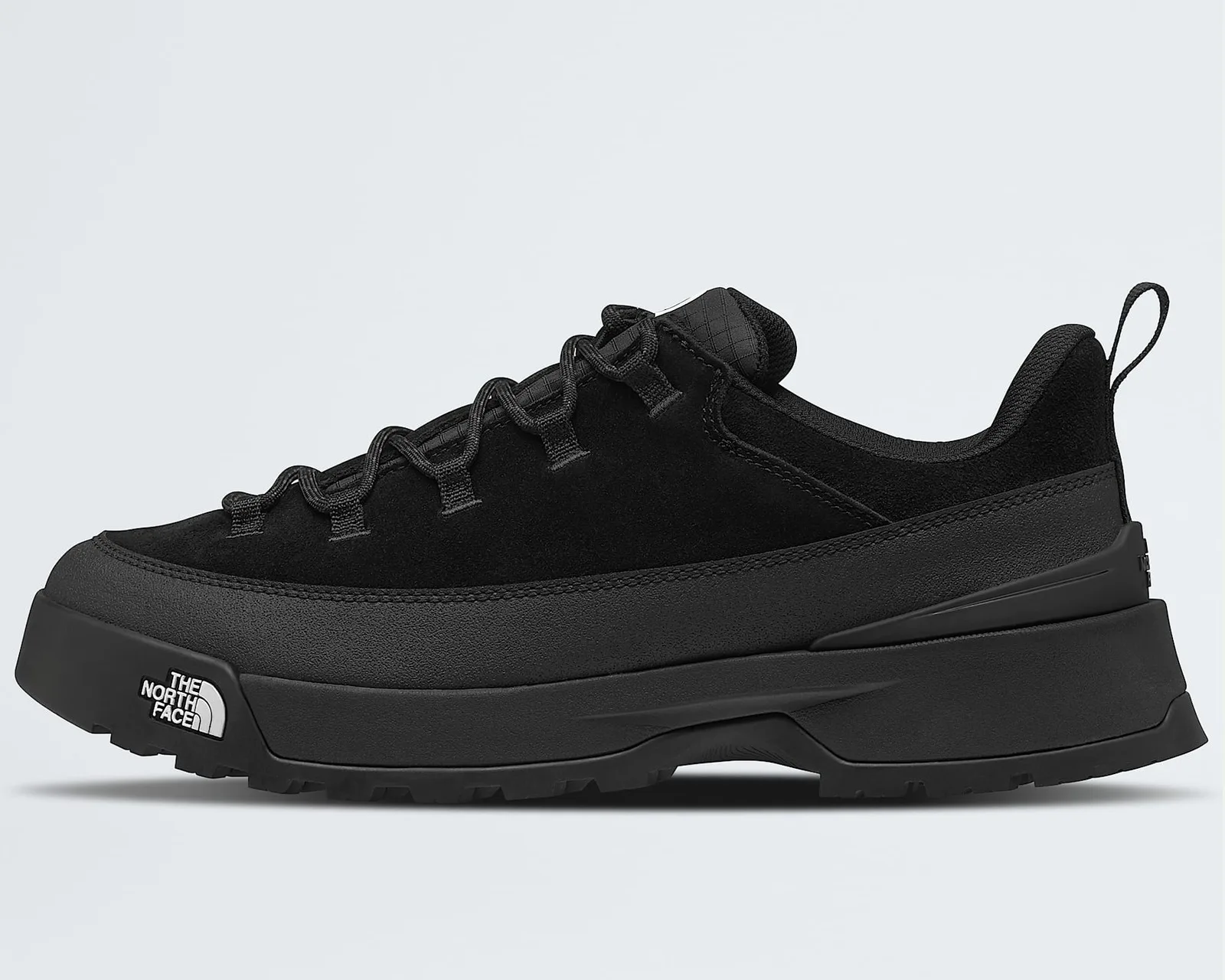 เมื่อสนีกเกอร์สาย Outdoor กลายเป็น Luxury Streetwear ผ่านการคอลแลบระดับพรีเมียม