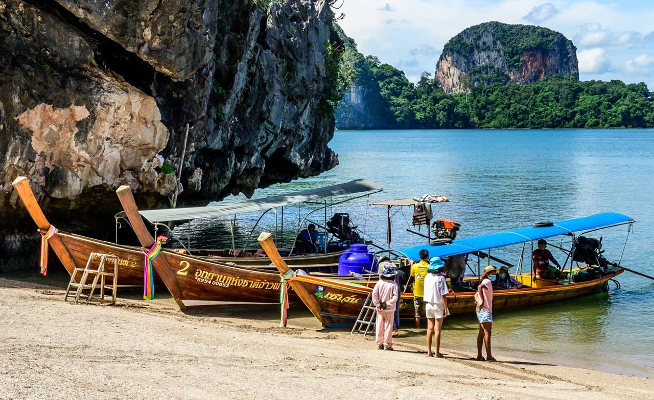 เลื่อนโครงการท่องเที่ยวไทยพลัสไปโลว์ซีซั่น เหตุผลที่งบ 4,000 ล้านบาทควรยิงช่วงเงียบ