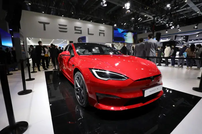 Tesla กลับมายึดเกินครึ่ง ตลาดรถไฟฟ้า ขณะคู่แข่งถอยทัพ