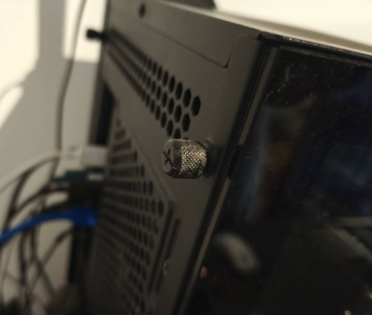 โมดิฟายท่อลม 3D print และดูแล thermal paste เพื่อลดความร้อน GPU CPU