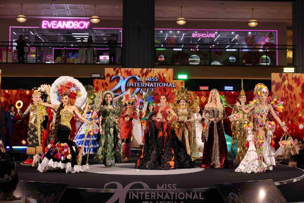 27 นางงามระบาดเสน่ห์ชุดประจำชาติและโชว์ความสามารถบนเวทีโลก