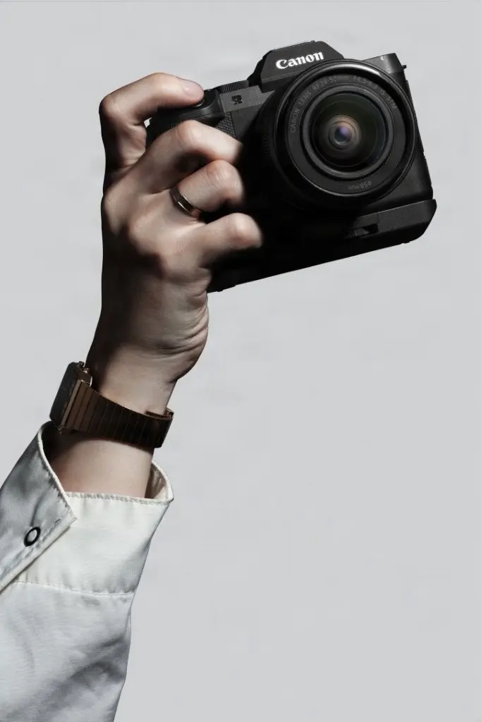 Canon EOS R8 Mark II อัปเกรด IBIS 7.5 สต็อปและ 4K 60p เพื่องานคอนเทนต์ไฮบริด