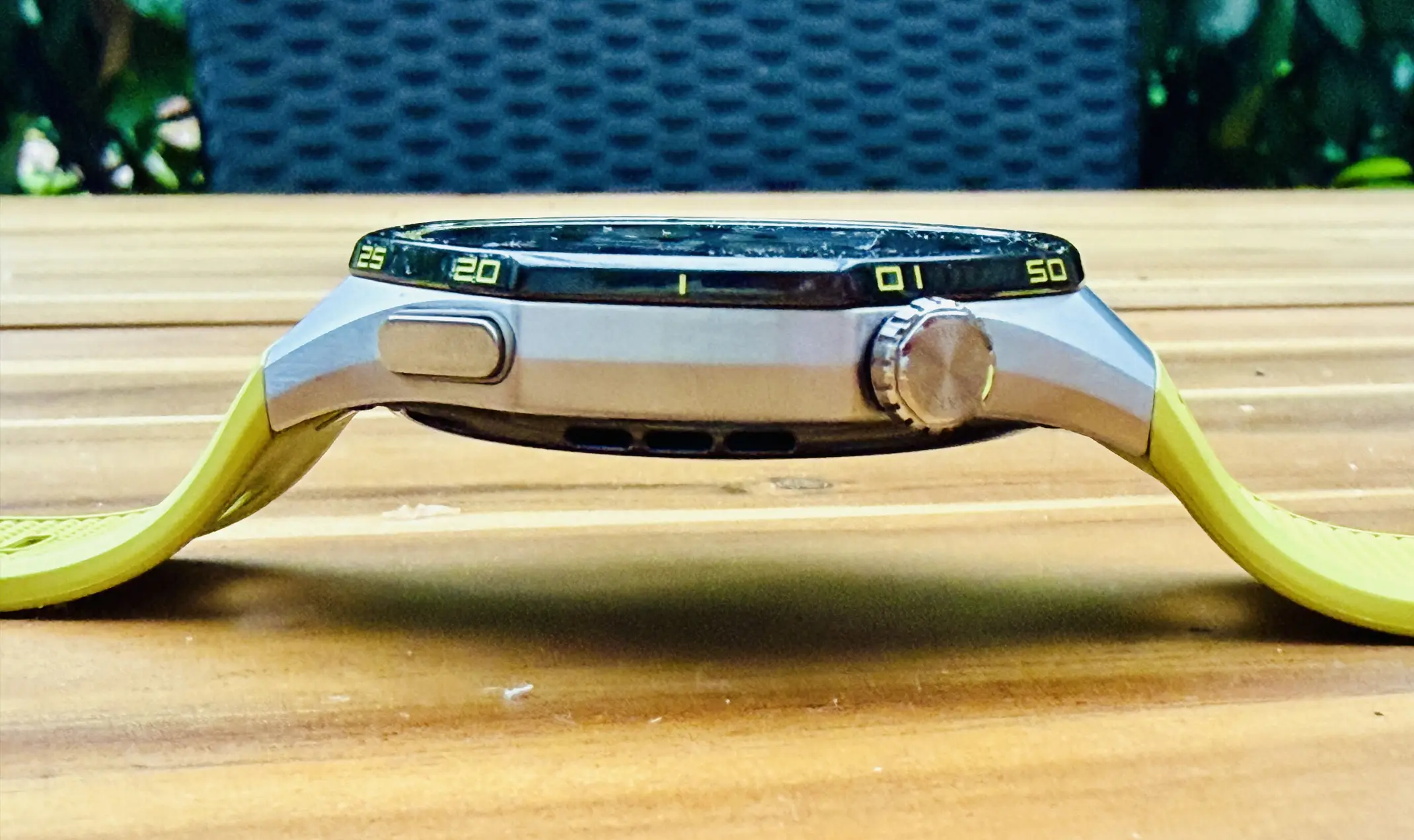 สมาร์ทวอทช์แบตเตอรี่นาน Huawei Watch GT 7 Pro ชนเรือนพรีเมียมสายชาร์จบ่อย