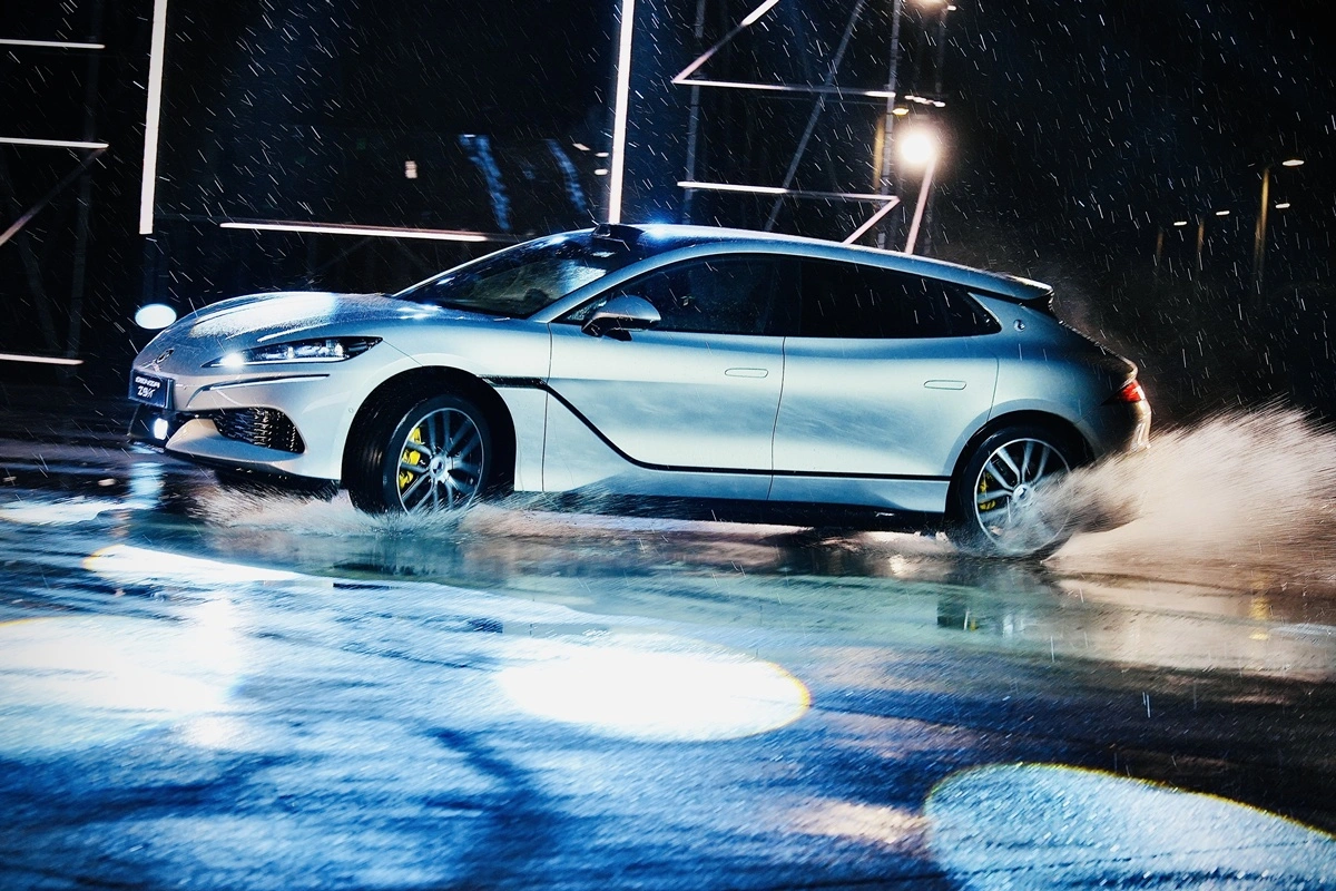 DENZA Z9GT ราคาเปิดทางสู่ยุคใหม่ของ EV ไฟฟ้าพรีเมี่ยม
