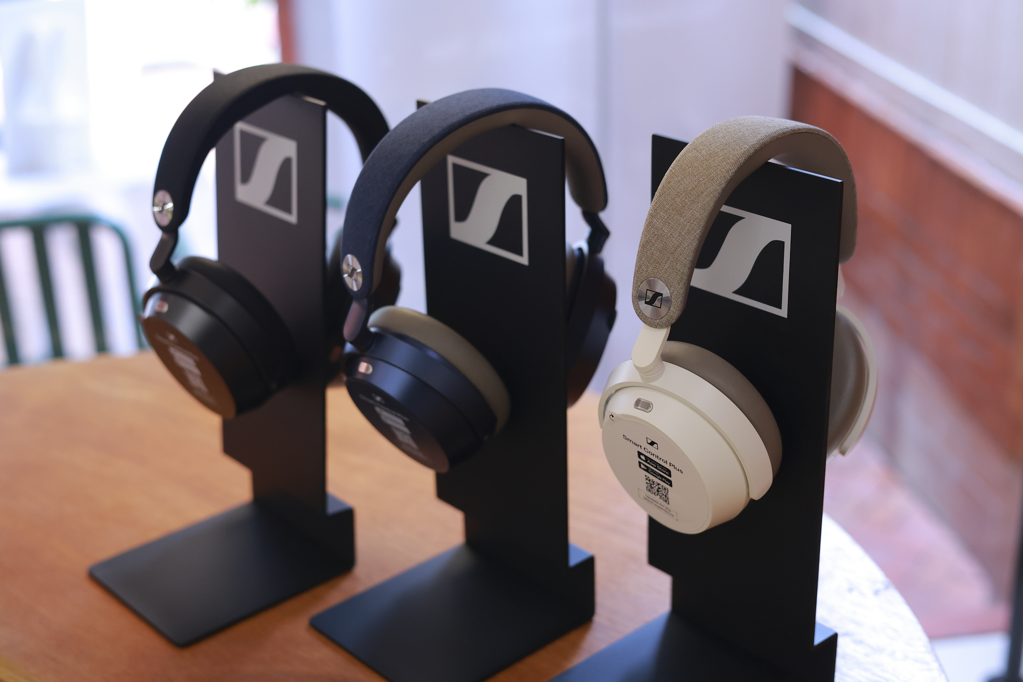 เจาะไลน์หูฟัง Sennheiser ใหม่ MOMENTUM 5 และ ACCENTUM Clip