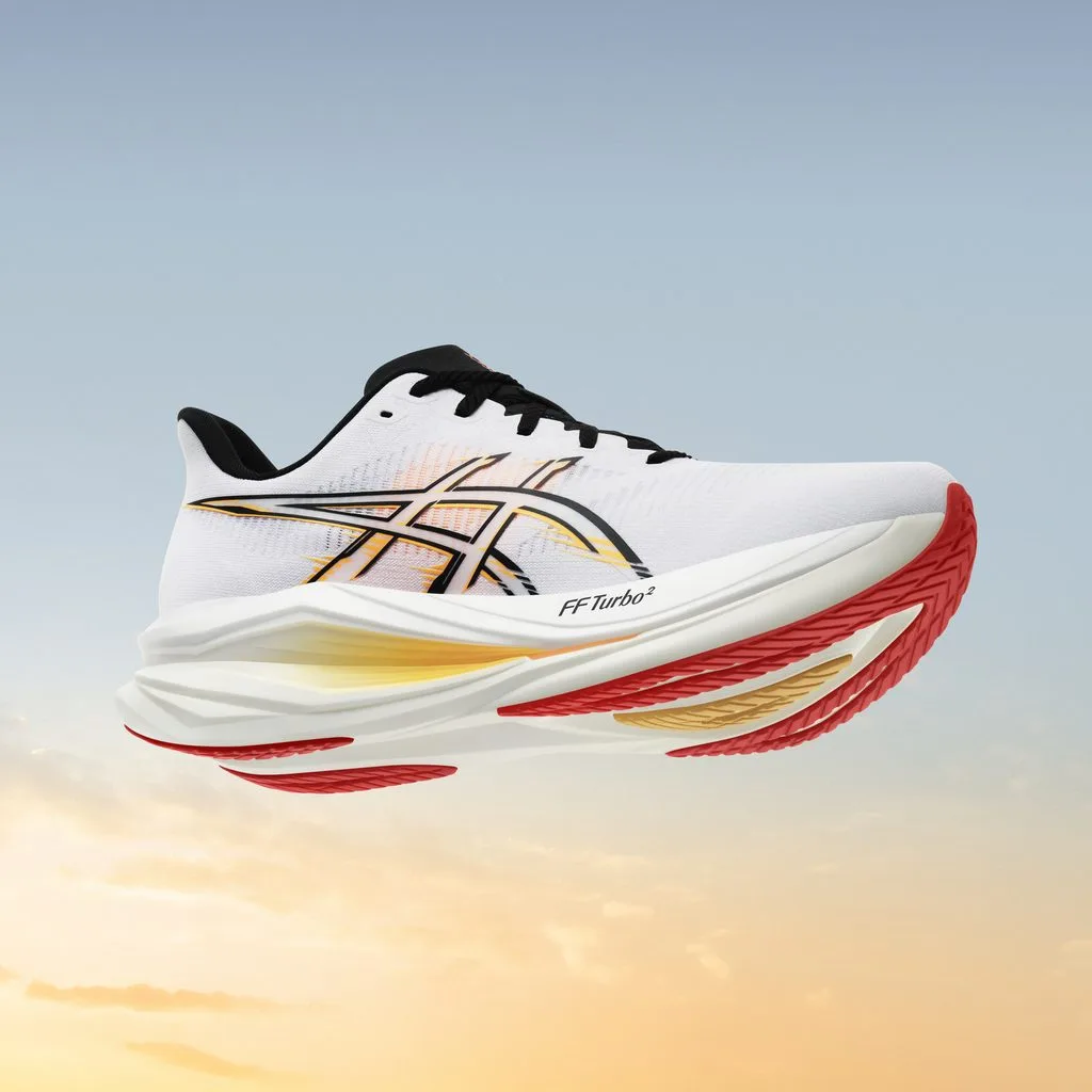 ASICS Rise & Shine จุดไฟรองเท้าวิ่งด้วย Sonicblast 2