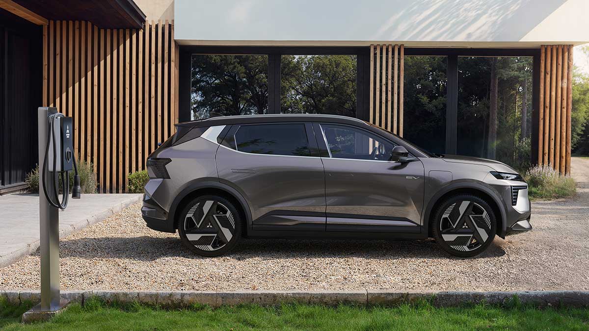 เจาะลึก Mitsubishi Eclipse Cross EV รุ่นใหม่ แบตอัปเกรด มอเตอร์แรงขึ้น ราคาเข้ากลางตลาด