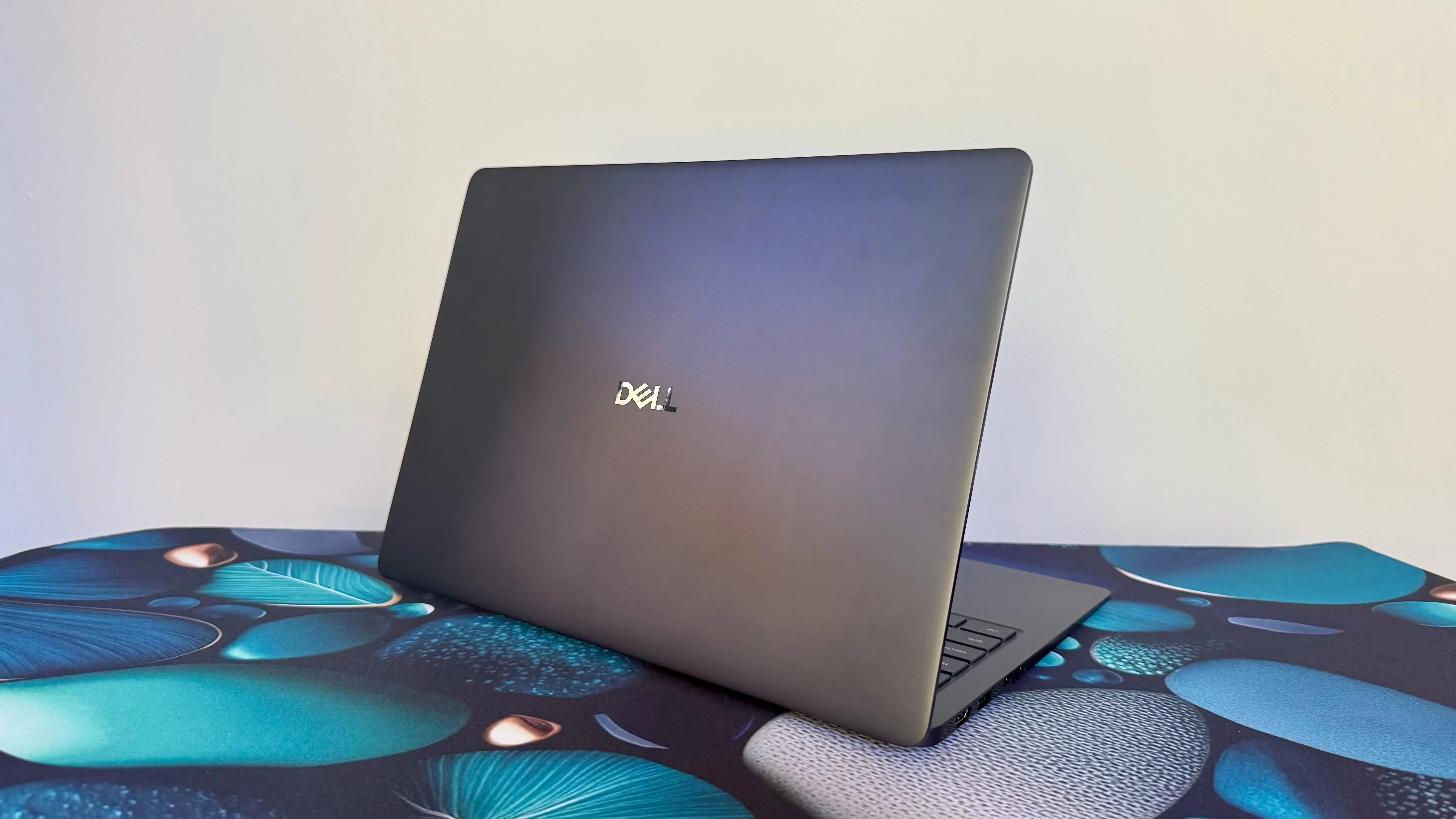 โน้ตบุ๊ก 14 นิ้ว พอร์ตจัดเต็ม Acer Swift Air 14 ชน Dell 14S
