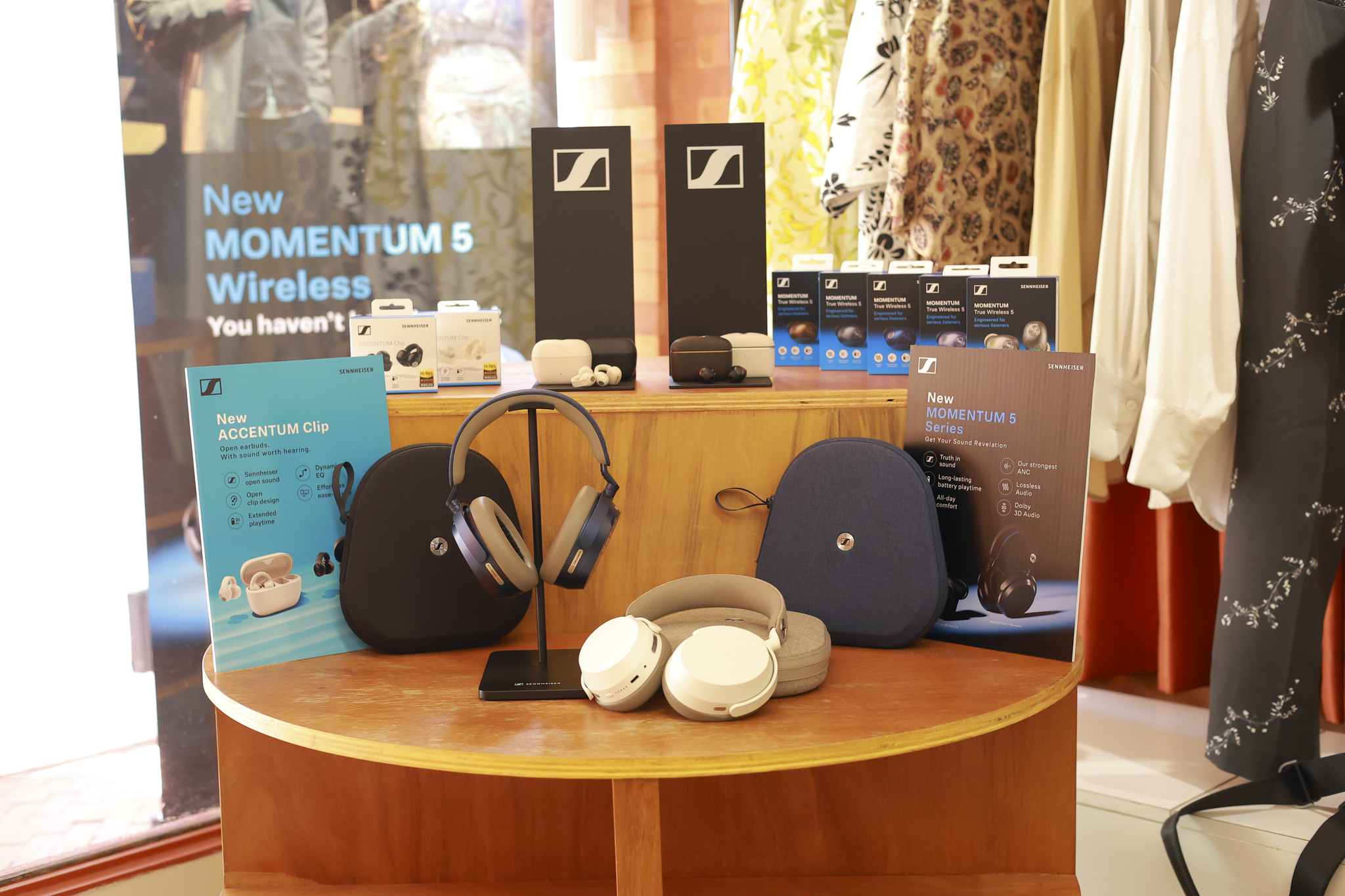 เจาะไลน์หูฟัง Sennheiser ใหม่ MOMENTUM 5 และ ACCENTUM Clip