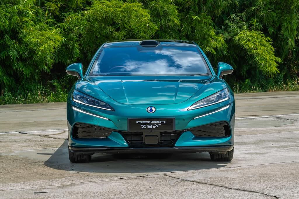 รถยนต์ไฟฟ้า 1156 แรงม้า ชาร์จไว 9 นาที: ทำไม DENZA Z9GT เขย่าตลาดพรีเมียม