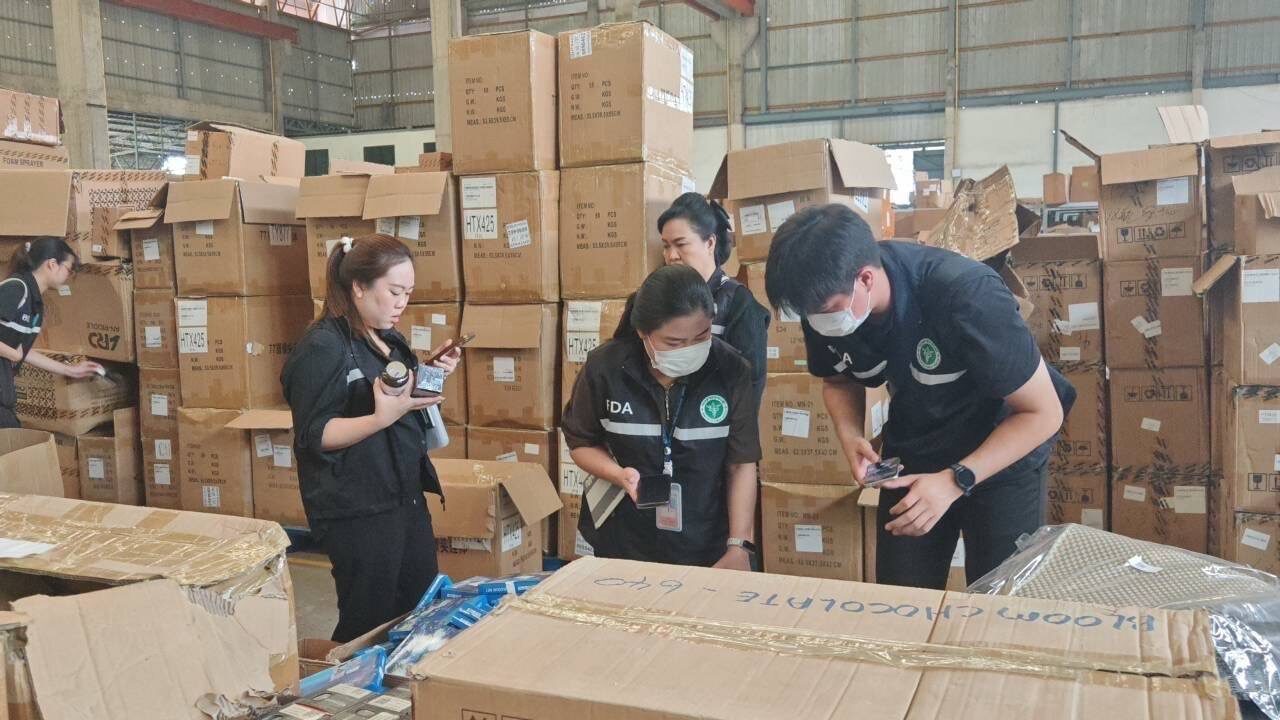 ตำรวจยึดเครื่องสำอางเถื่อนแสนชิ้น สัญญาณเตือนผู้บริโภคยุคบิวตี้ออนไลน์
