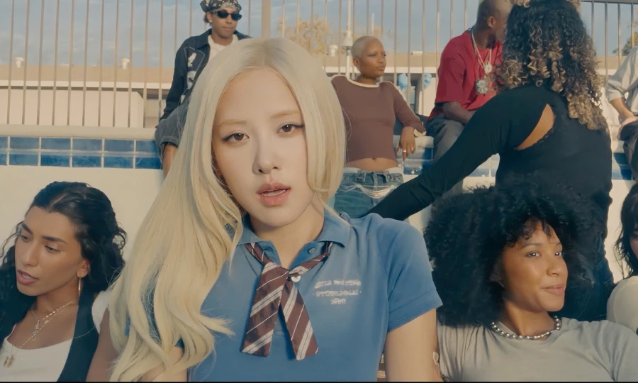 ROSÉ เขย่าวงการ ถ่ายทำ New Trick ด้วยสมาร์ทโฟนทั้งเพลงและภาพ