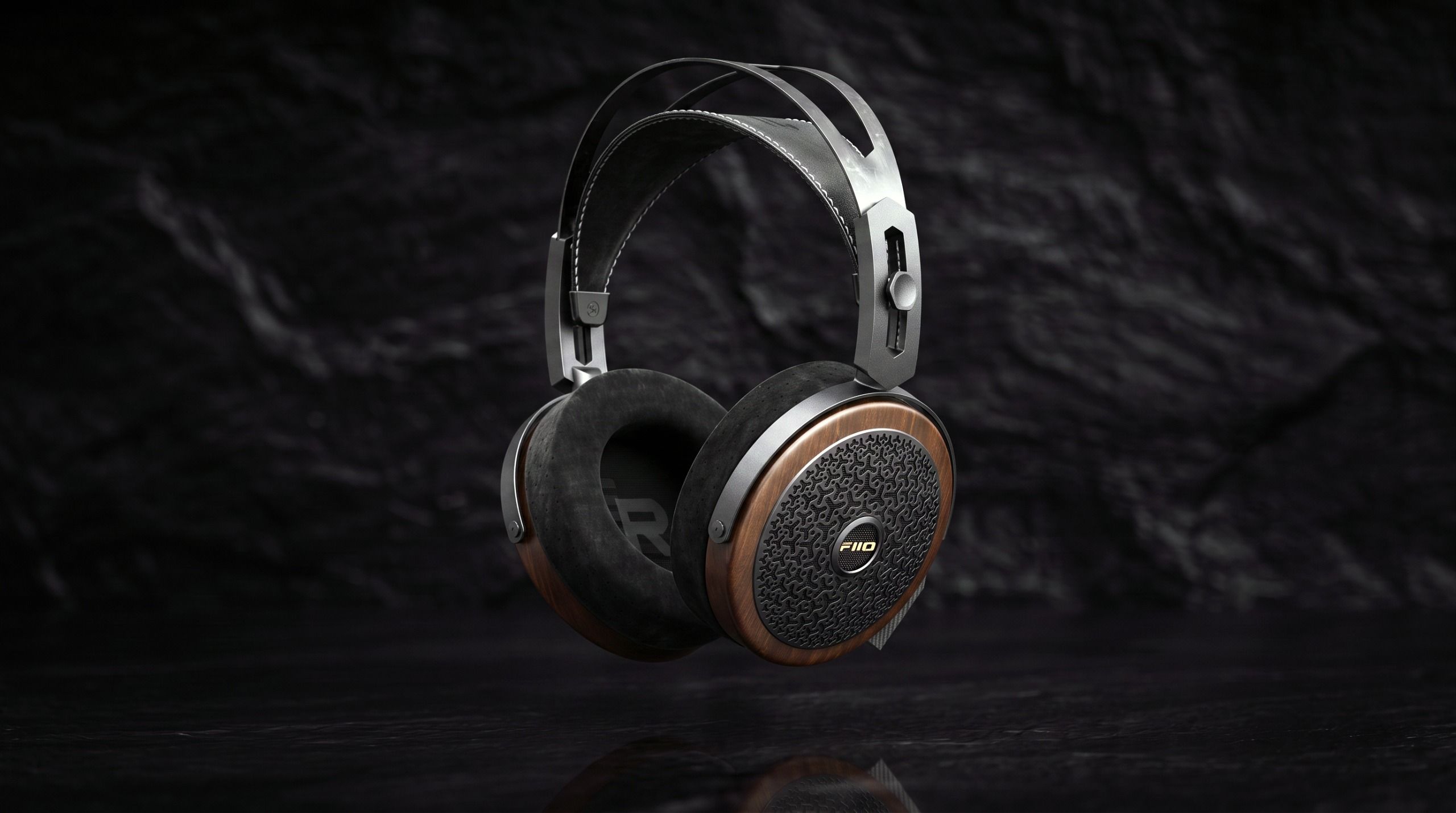 ศึกหูฟังแม่เหล็กระนาบ FiiO FT15 ปะทะ HiFiMAN HE6 Remastered และ Meze Arta
