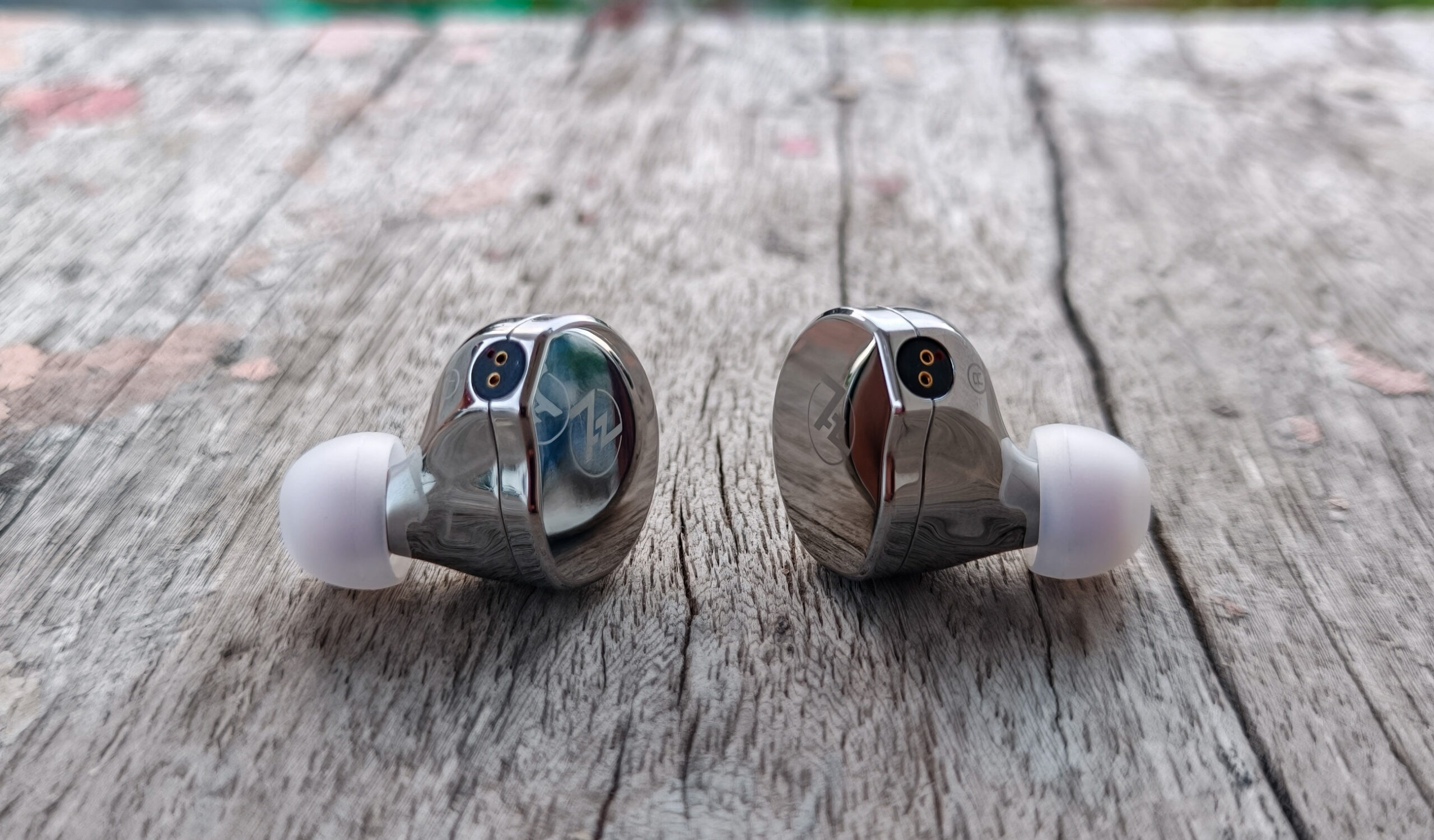 เปรียบเทียบเทคโนโลยีไดรเวอร์ IEM ระดับพรีเมียม Planar vs Dynamic vs Hybrid