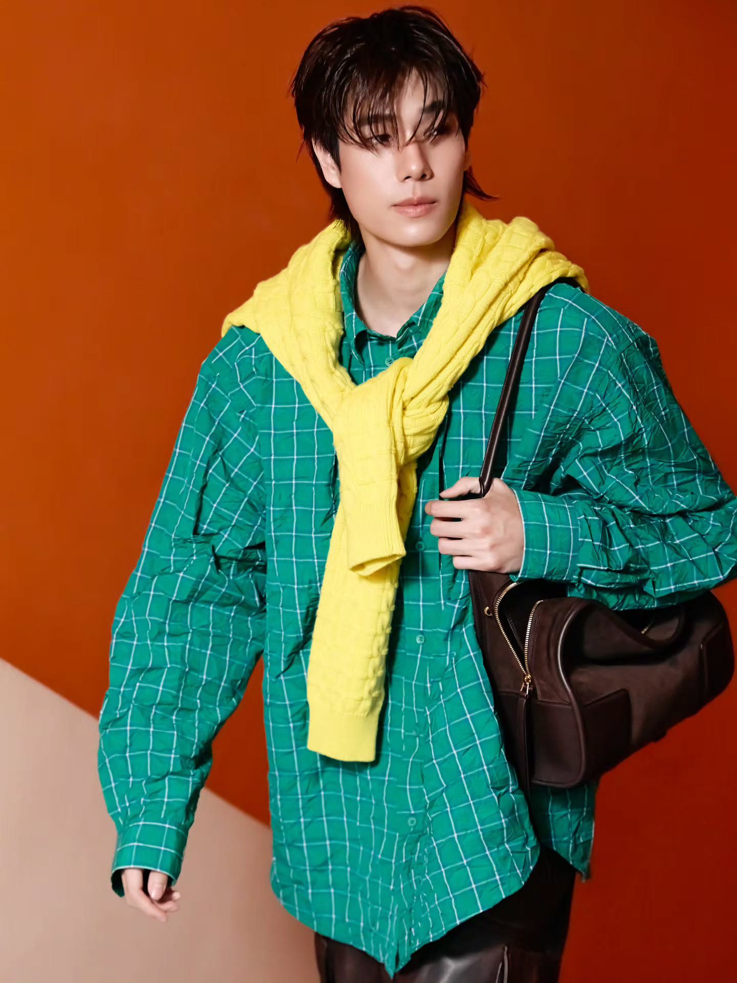 จาก Friend of the House สู่แบรนด์แอมบาสเดอร์หรู เส้นทางของภูวินทร์กับ LOEWE