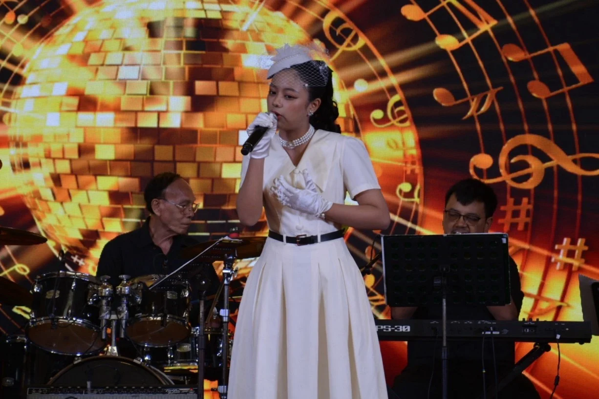 20 ศิลปินรุ่นใหม่ชิงแชมป์เวทีร้องเพลงสากลโก๋หลังวัง