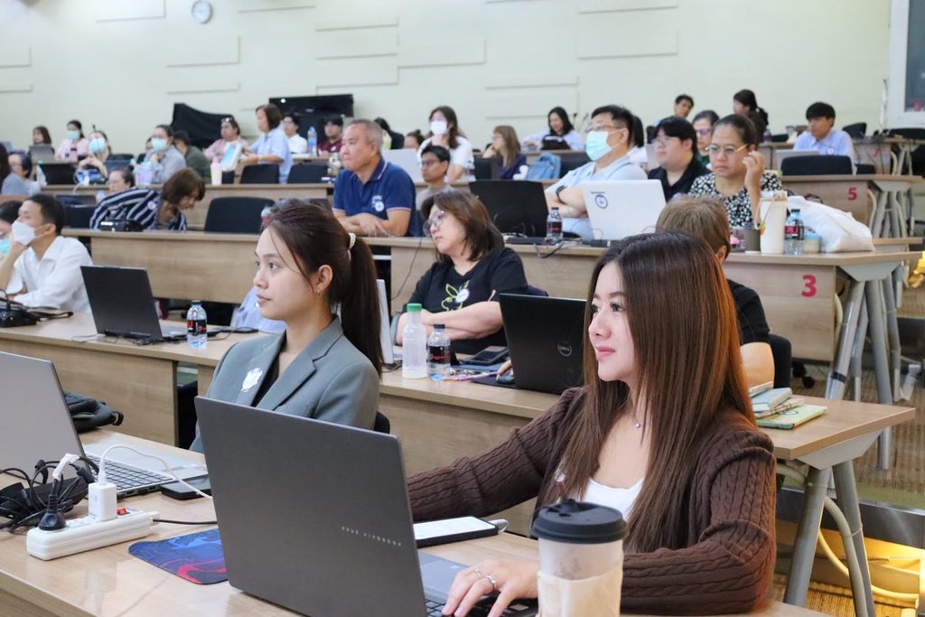Data Literacy Training เปลี่ยนคนทำงานให้คิดด้วยข้อมูลและ AI