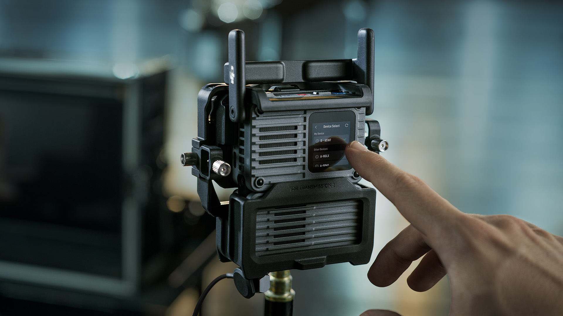 DJI SDR Transmission 2 ยกระดับการส่งสัญญาณวิดีโอไร้สาย 4K60 HDR สำหรับทีมโปร
