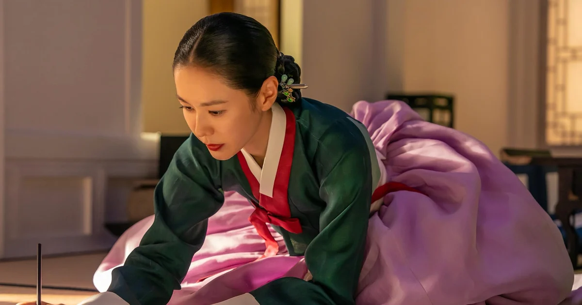 ฉากเลิฟซีนใน ฉาวโฉ่โชซอน Netflix จุดชนวนคำถามเรื่องการเล่าเรื่อง