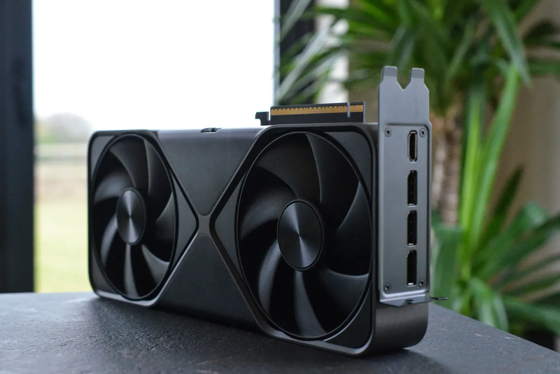 RTX 5090 ราคาเกินเอื้อม เมื่อการ์ดจอเล่นเกมถูกโลก AI กวาดเกลี้ยง