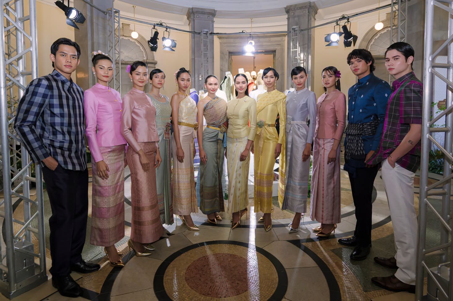 เมื่อชุดไทยพระราชนิยมกลายเป็นทูตแฟชั่นในกรุงโตเกียว