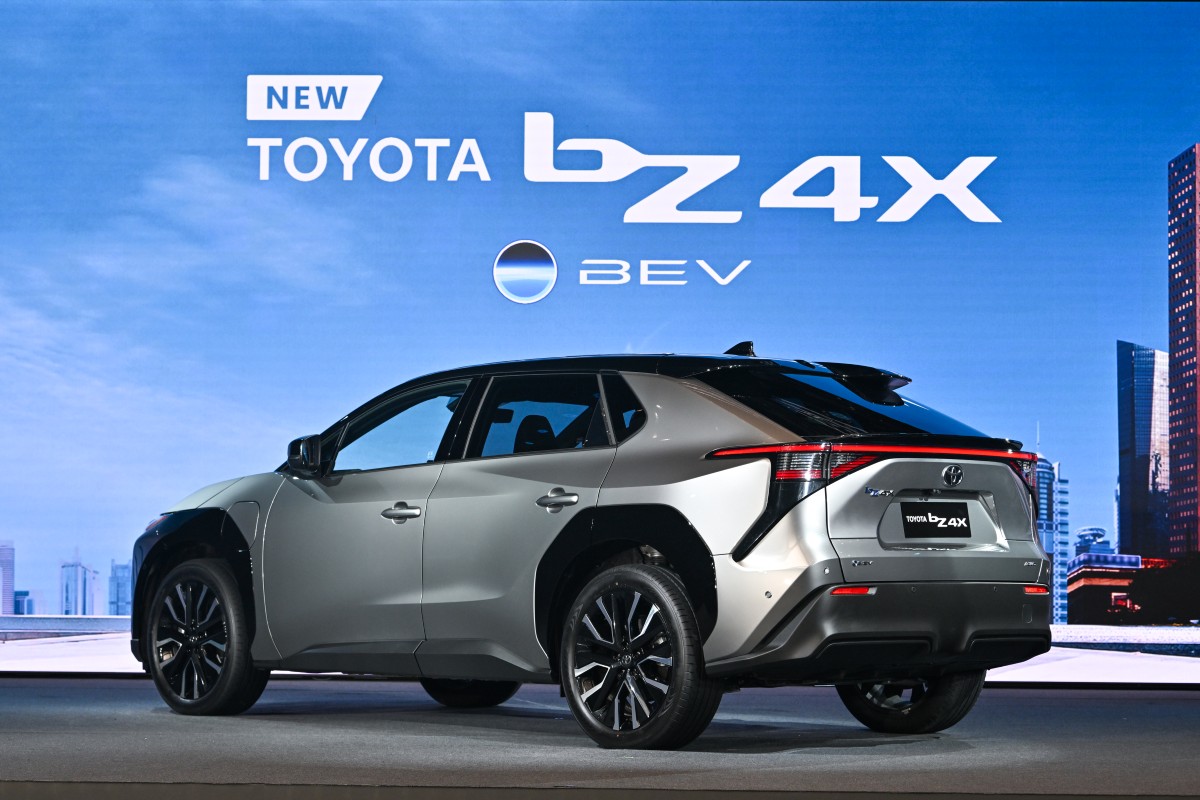 Toyota bZ4X ผ่อน 13,652 บาท ดอกเบี้ย 0% พร้อม Wall Charger ฟรี