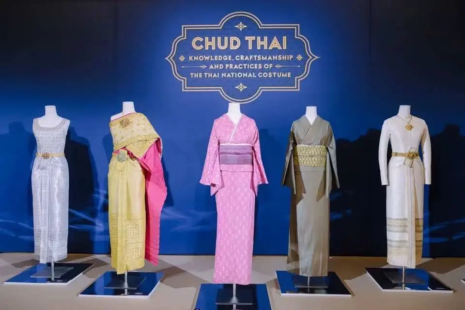 เมื่อชุดไทยพระราชนิยมก้าวขึ้นรันเวย์โตเกียว