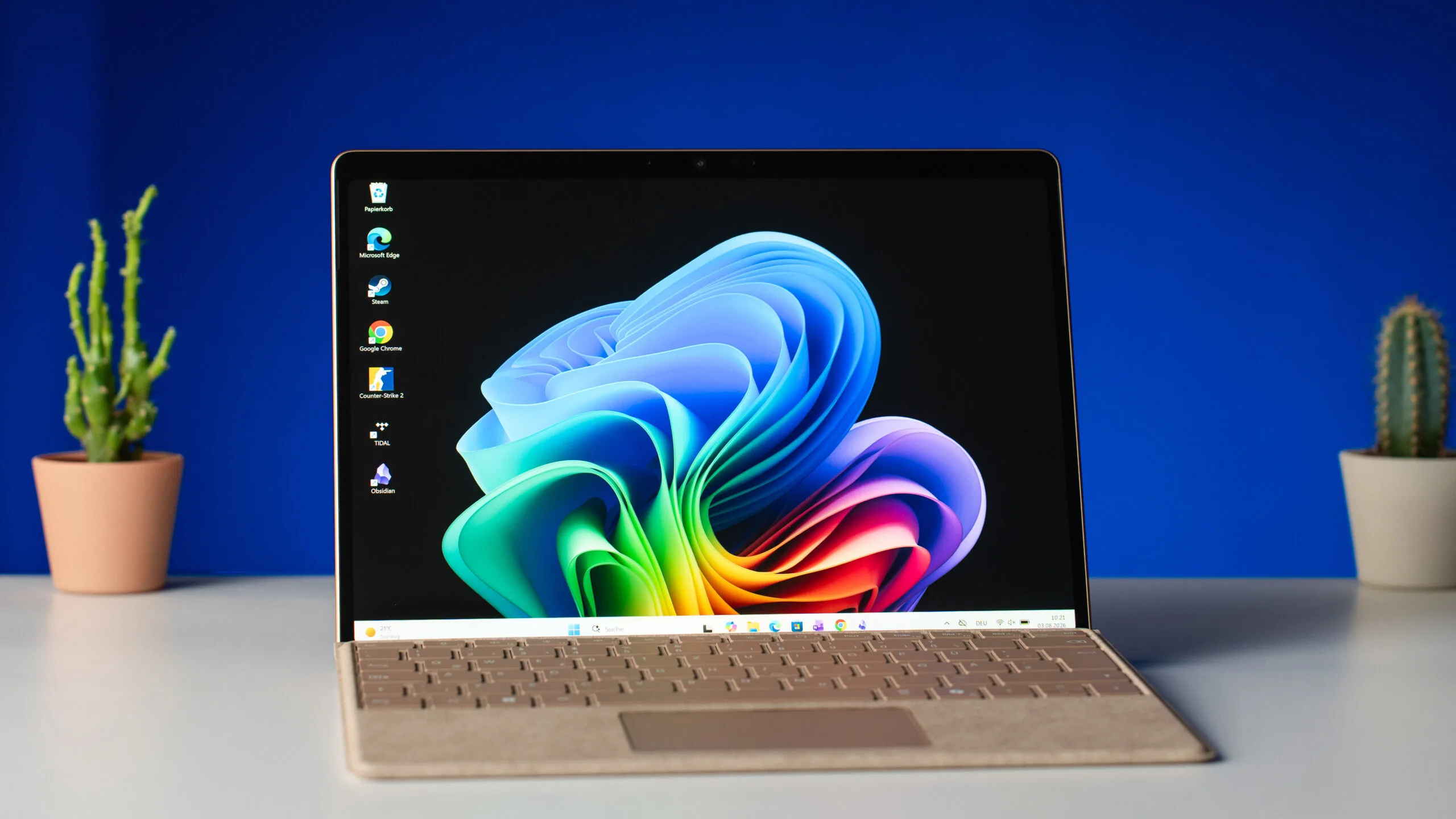 Surface Pro 12 นิ้ว และ Surface Laptop 13 นิ้ว ใครควรอัปเกรด