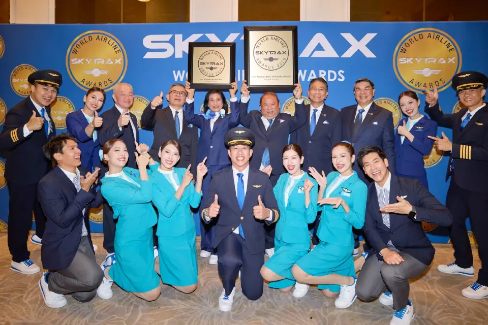 บางกอกแอร์เวย์สตอกย้ำบัลลังก์สายการบินภูมิภาคด้วยรางวัล Skytrax 10 ปีซ้อน