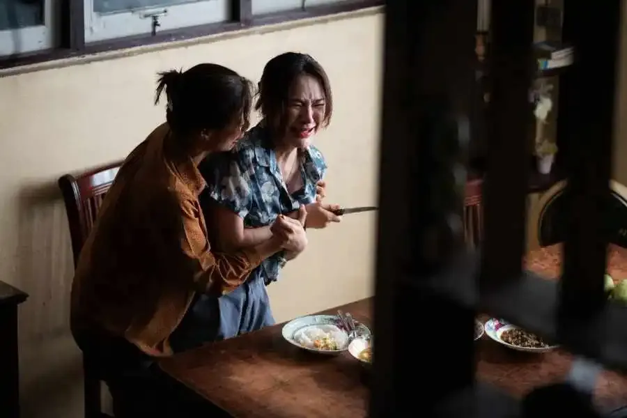 สำรับฆาตกร vs วารี 100 ศพ สองซีรีส์ฆาตกรรมที่เขย่าโลกจอแก้ว