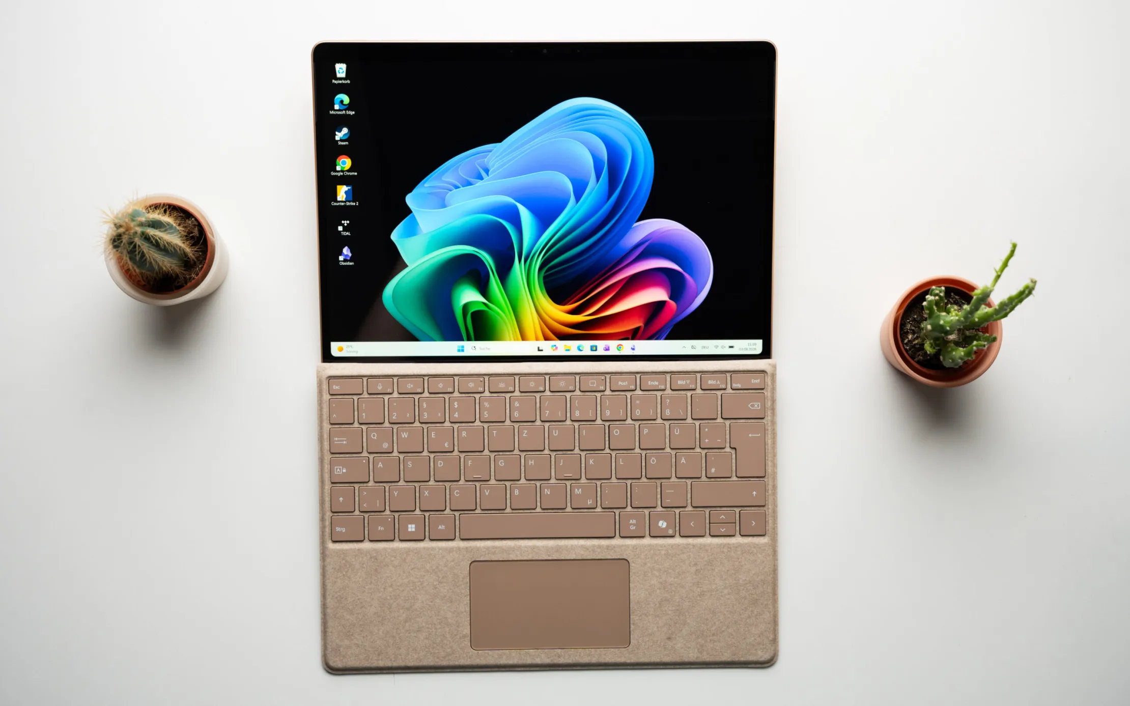 Surface Pro 12 นิ้ว และ Surface Laptop 13 นิ้ว ใครควรอัปเกรด