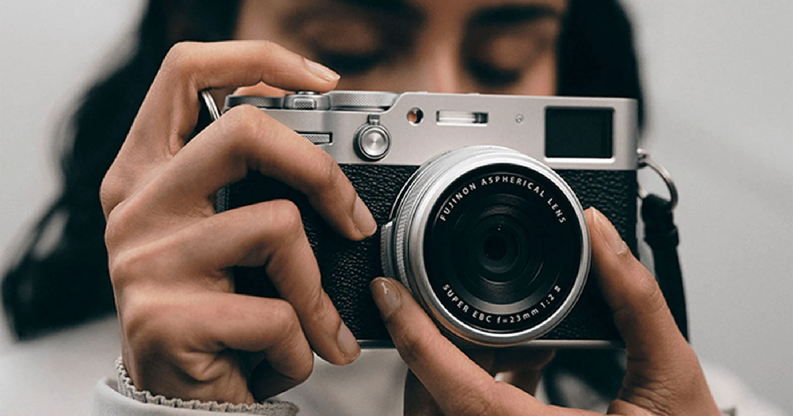 ทำไมคนรุ่นใหม่หันมาเลือก Fujifilm แทน Sony ในยุคที่ตัวเลขไม่ใช่ทุกอย่าง