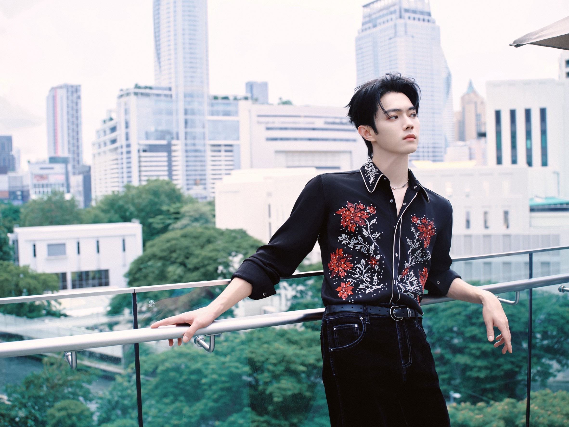 เบื้องหลังความฟิน เมื่อสวีข่ายพาแฟนก้าวสู่โลก Spring of The Blade