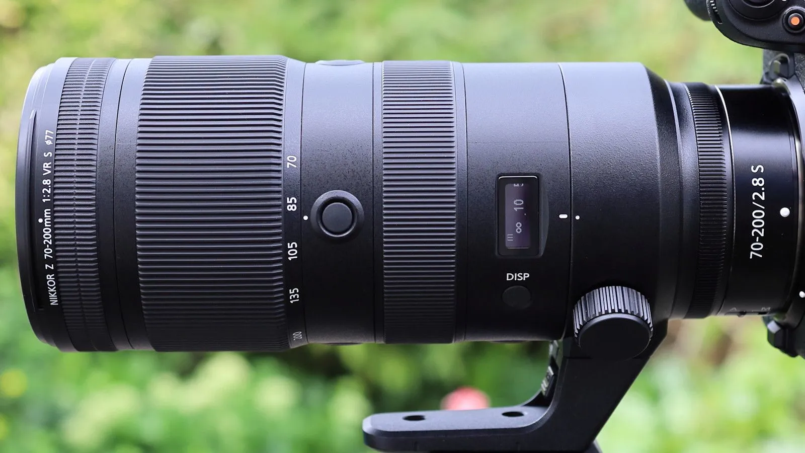 เลนส์ซูม 70-200mm f/2.8 ระดับโปรแตะราคาต่ำสุด คุ้มไหมสำหรับสายกีฬา