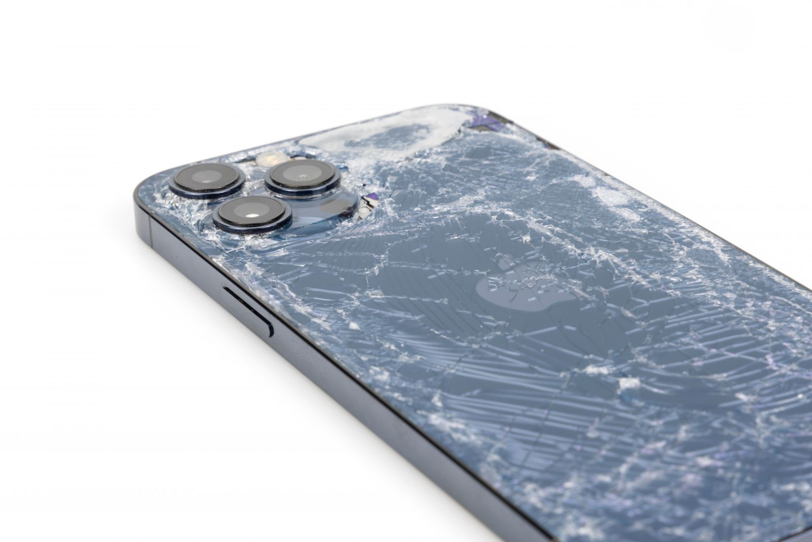 ค่าซ่อม iPhone 18 Pro พุ่งไม่หยุด แบตฯ และกระจกหลังแพงกว่าที่คิด