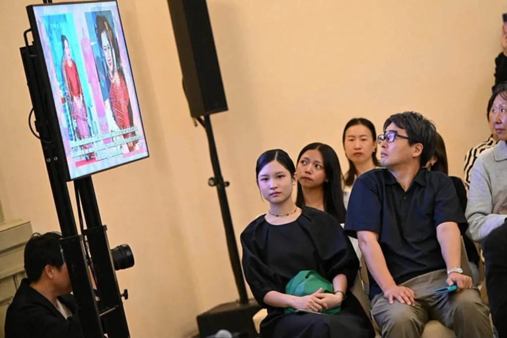มรดกชุดไทยพระราชนิยมบนเวทีโตเกียว และเดิมพันสู่ทะเบียนโลก
