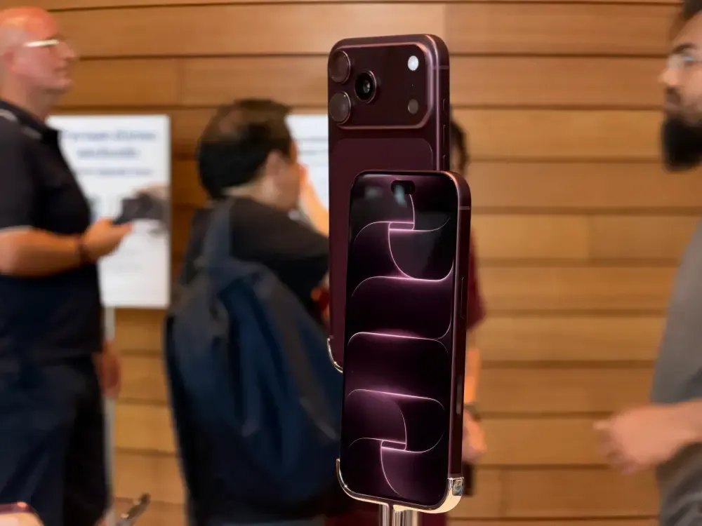 10 เช็กสำคัญก่อนเดินออกจากร้านกับ iPhone 18 Pro เครื่องใหม่