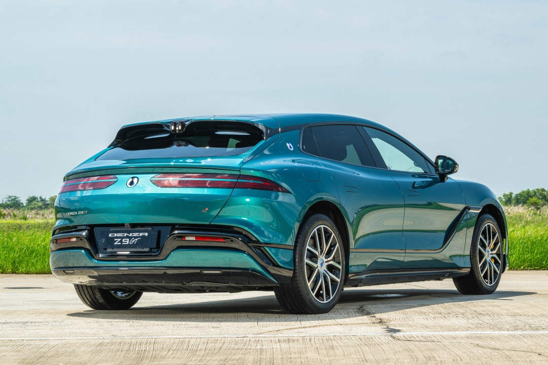 Denza Z9GT GT พรีเมียมไฟฟ้า ชาร์จไว 9 นาทีแรงทะลุ 1,156 แรงม้า