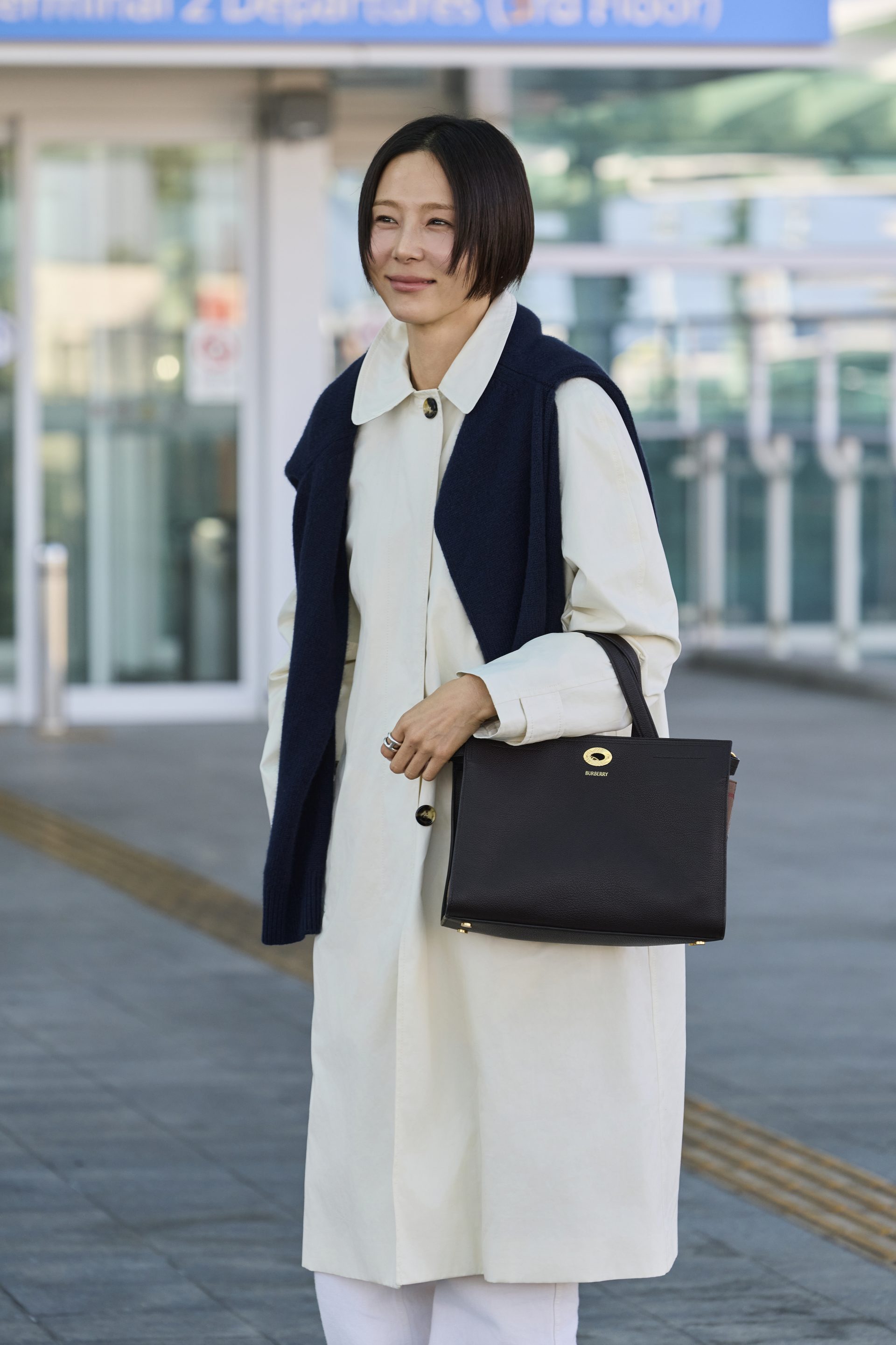 ดาราไทย London Fashion Week เมื่อสนามบินกลายเป็นรันเวย์โลก