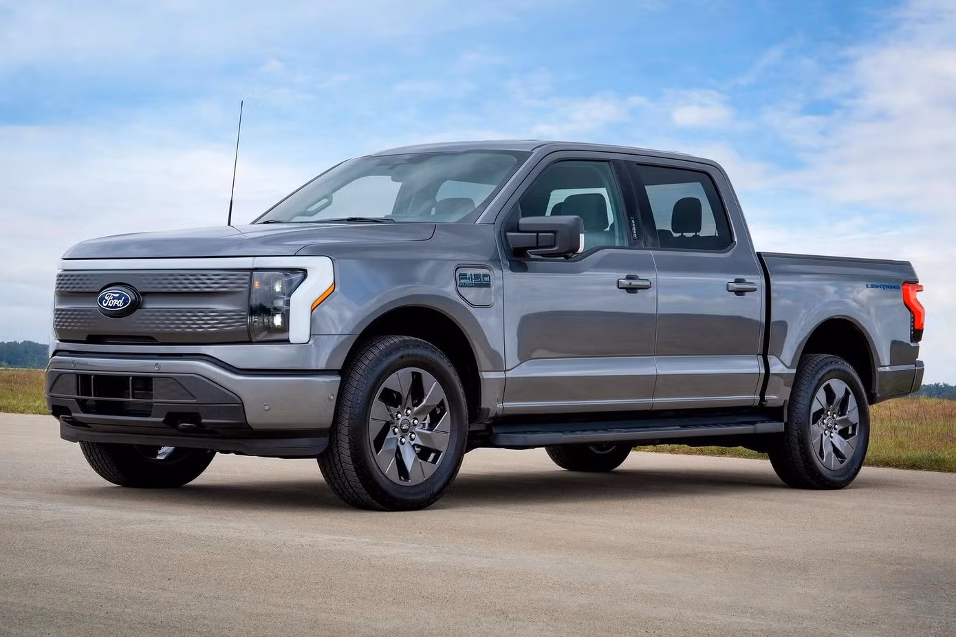 F-150 Lightning สิ้นสุด จุดเปลี่ยนสู่ปิกอัปไฟฟ้ารุ่นใหม่และไฮบริดยุคใหม่