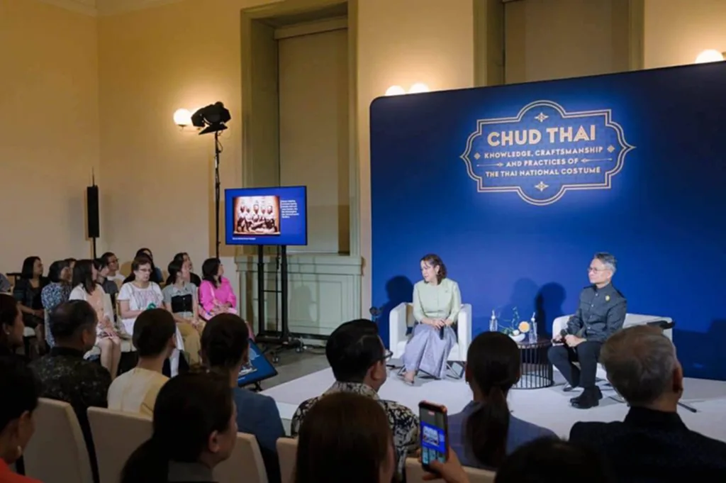 เมื่อชุดไทยพระราชนิยมกลายเป็นแฟชั่นทูตวัฒนธรรมบนรันเวย์โตเกียว