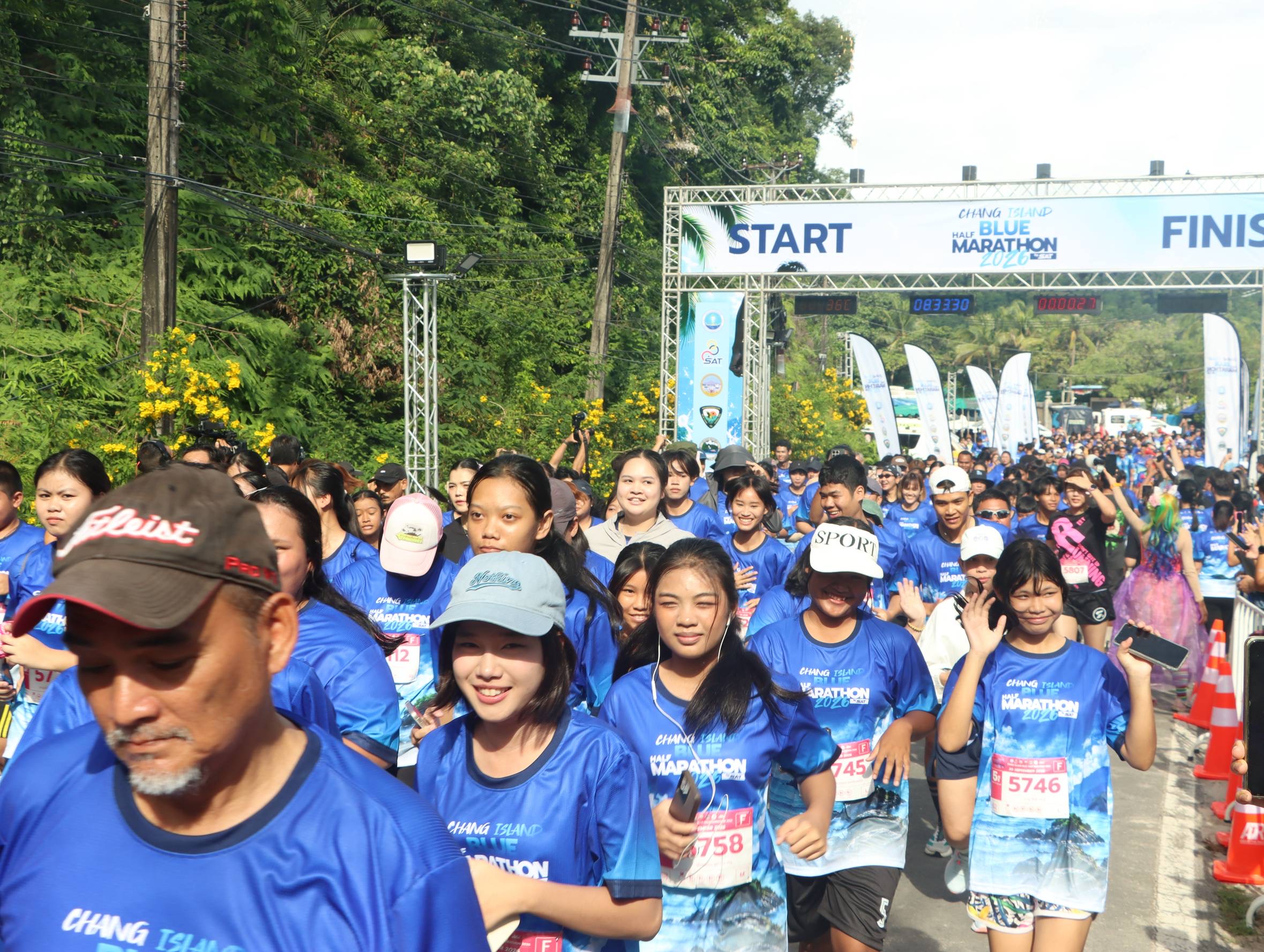 นักวิ่งพันคนปลุกกระแสฮาล์ฟมาราธอน เชื่อมเมือง ชายหาด และชุมชน